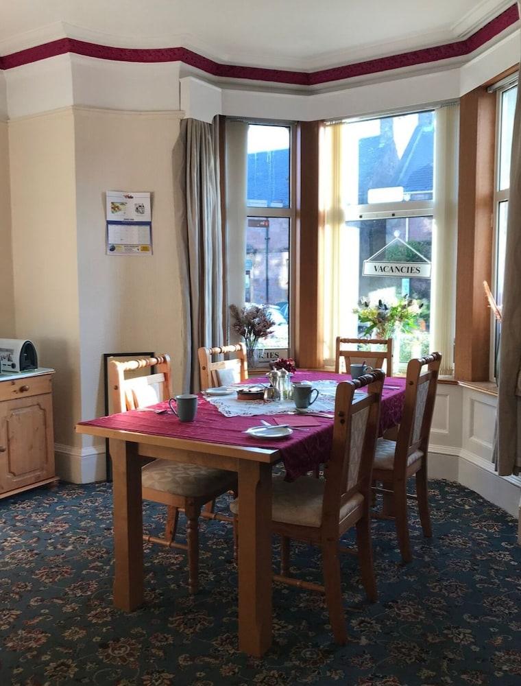 Cedar Villa Guest House Инвернесс Экстерьер фото